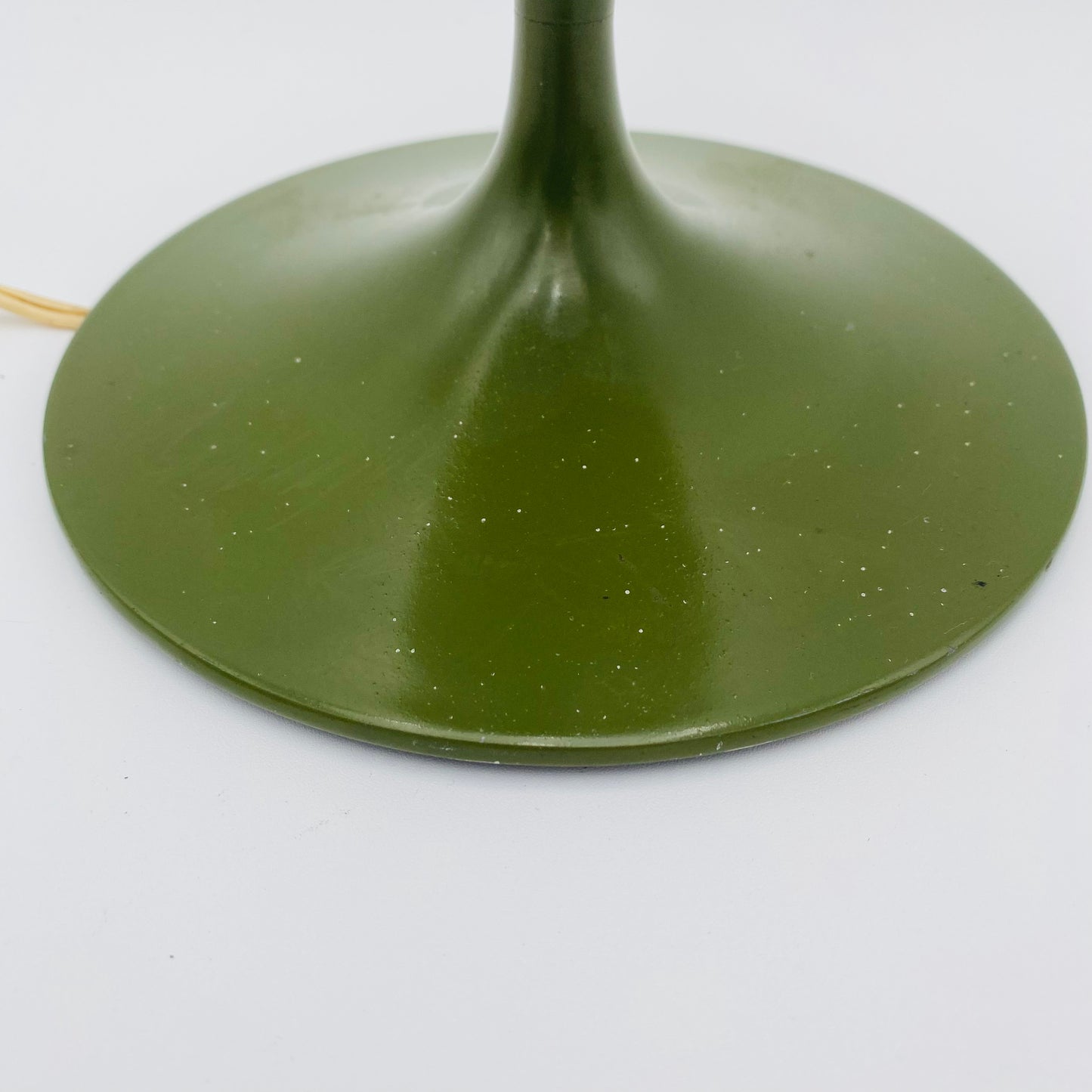 Laurel Mushroom Table Lamp w/ Frosted Glass Globe Green 1960s