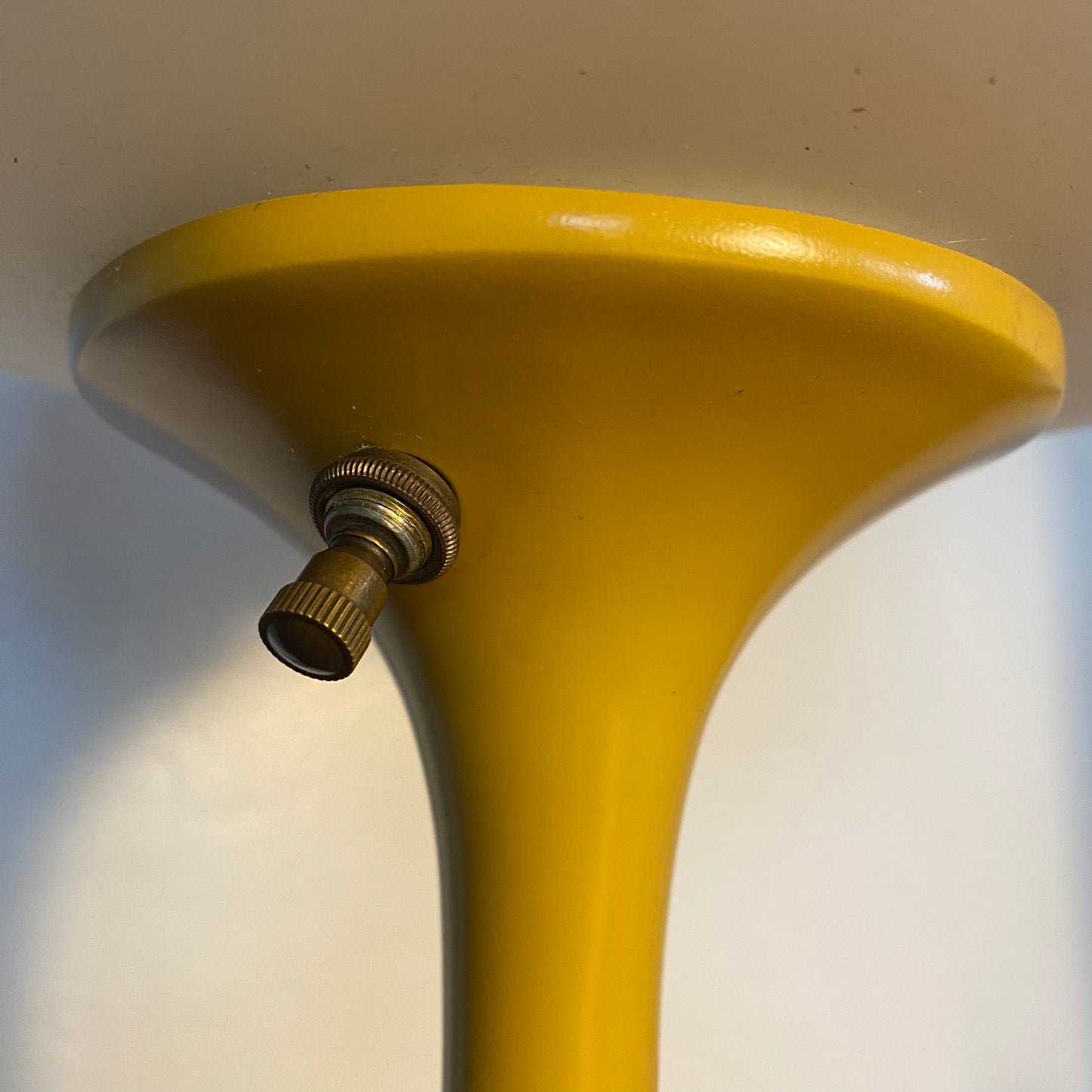 Laurel Lamp Co Yellow Mushroom Table Lamp
