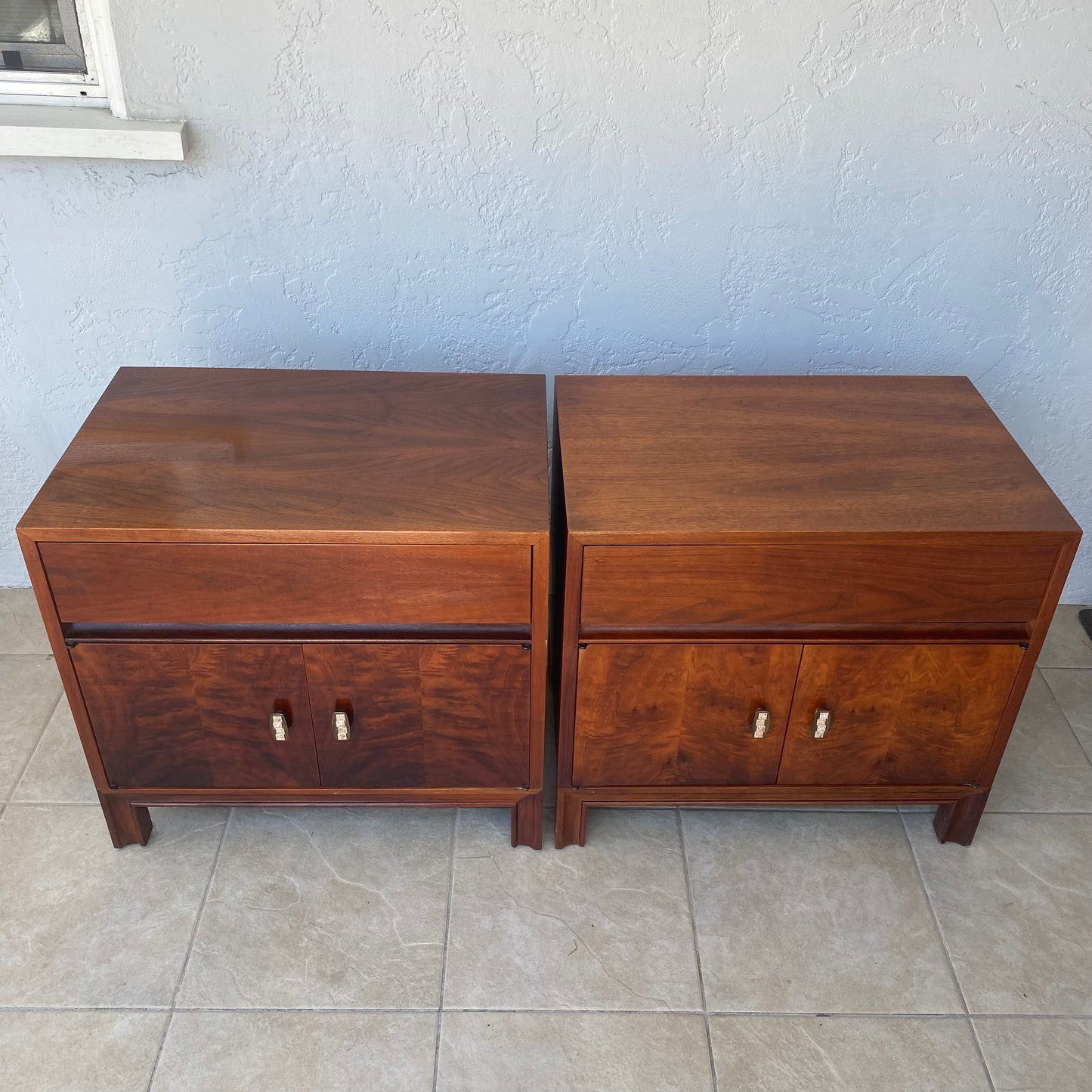 John Keal for Brown-Saltman of California Walnut End Tables Nightstands