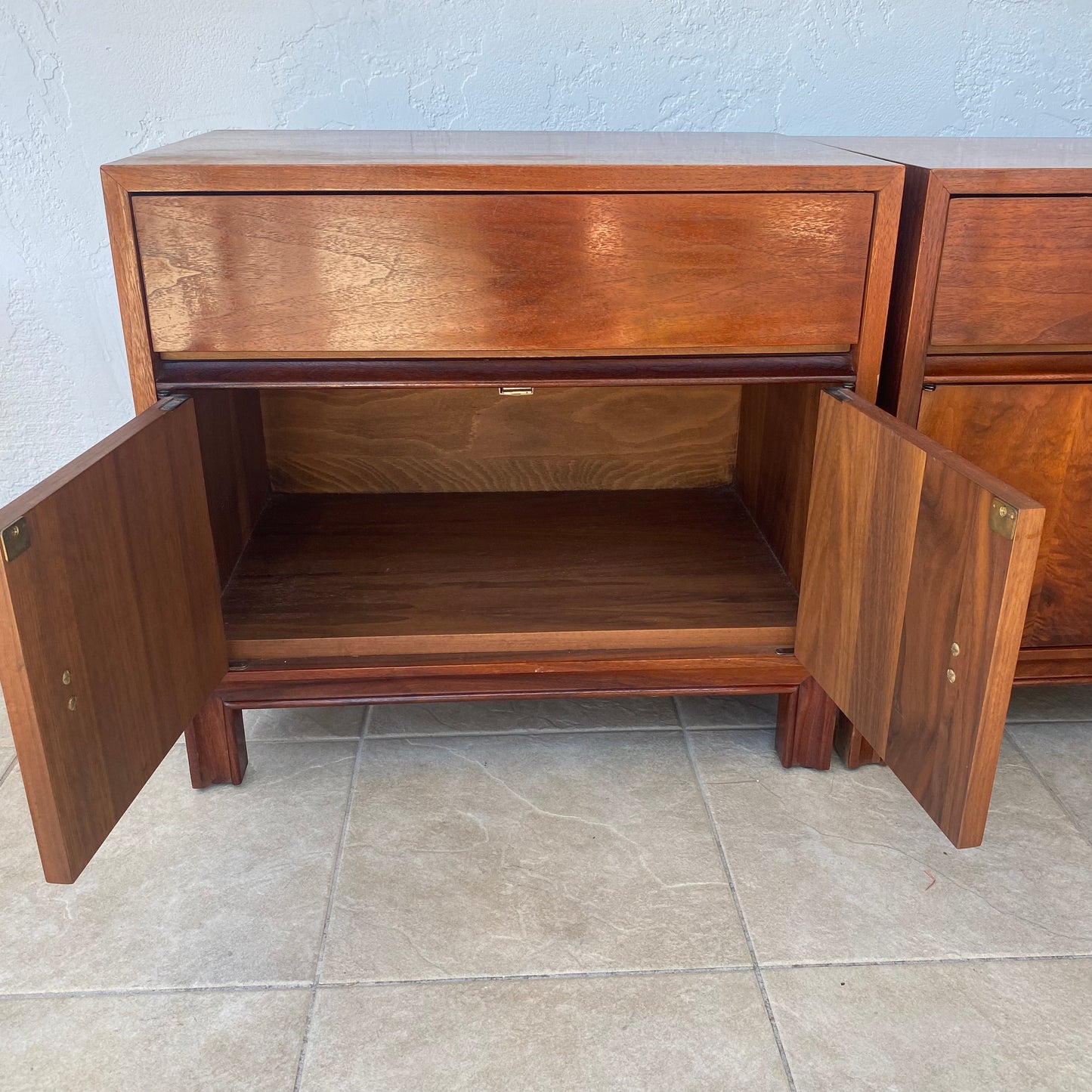 John Keal for Brown-Saltman of California Walnut End Tables Nightstands