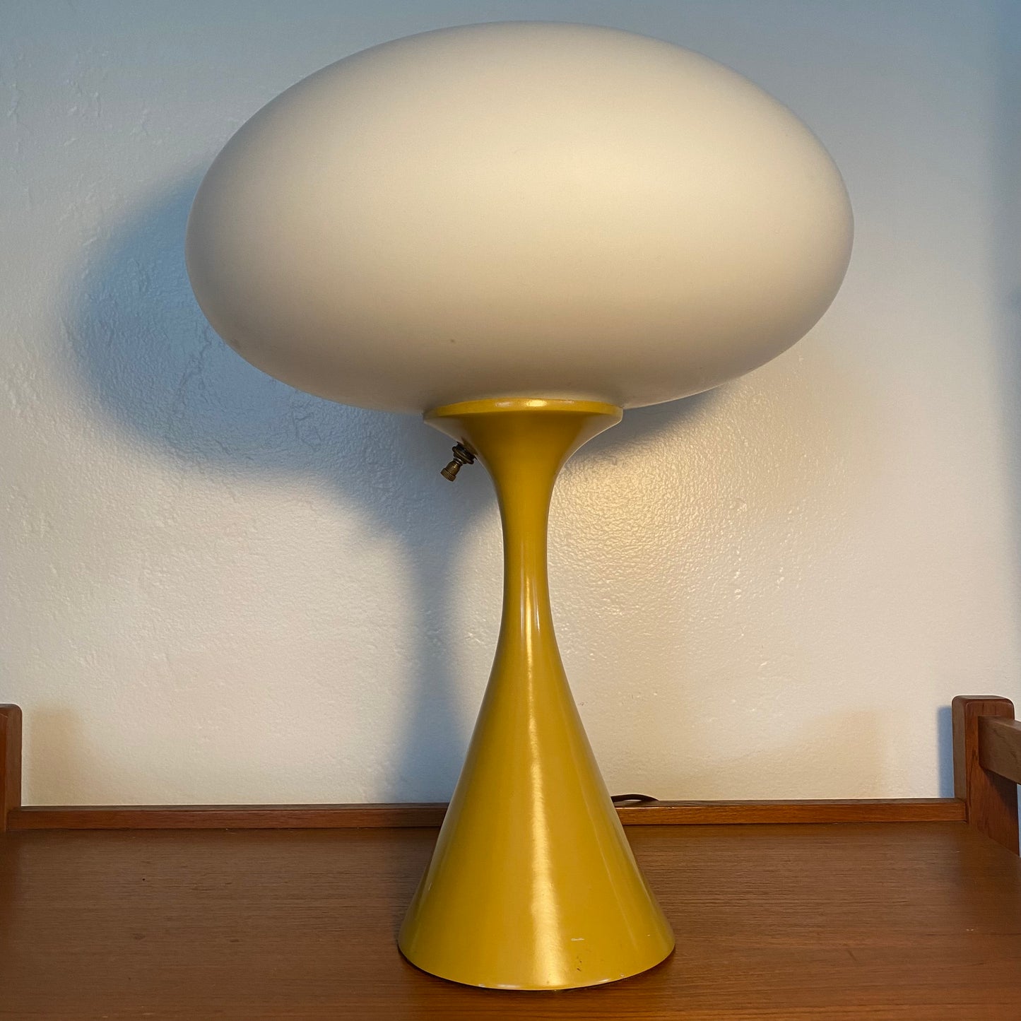 Laurel Lamp Co Yellow Mushroom Table Lamp